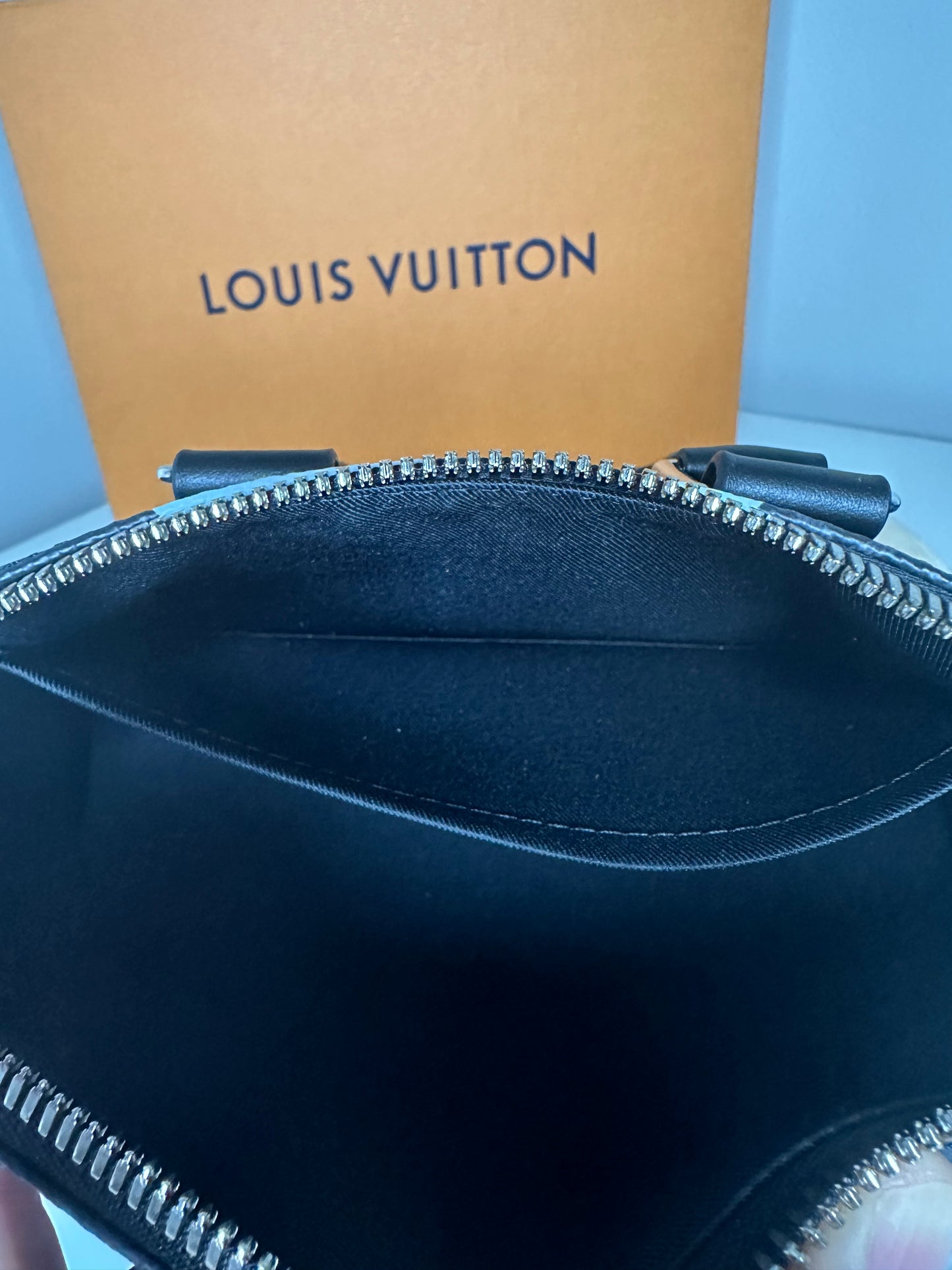 Monogram Eclipse Room With A View Keepall 25 Bandouliere