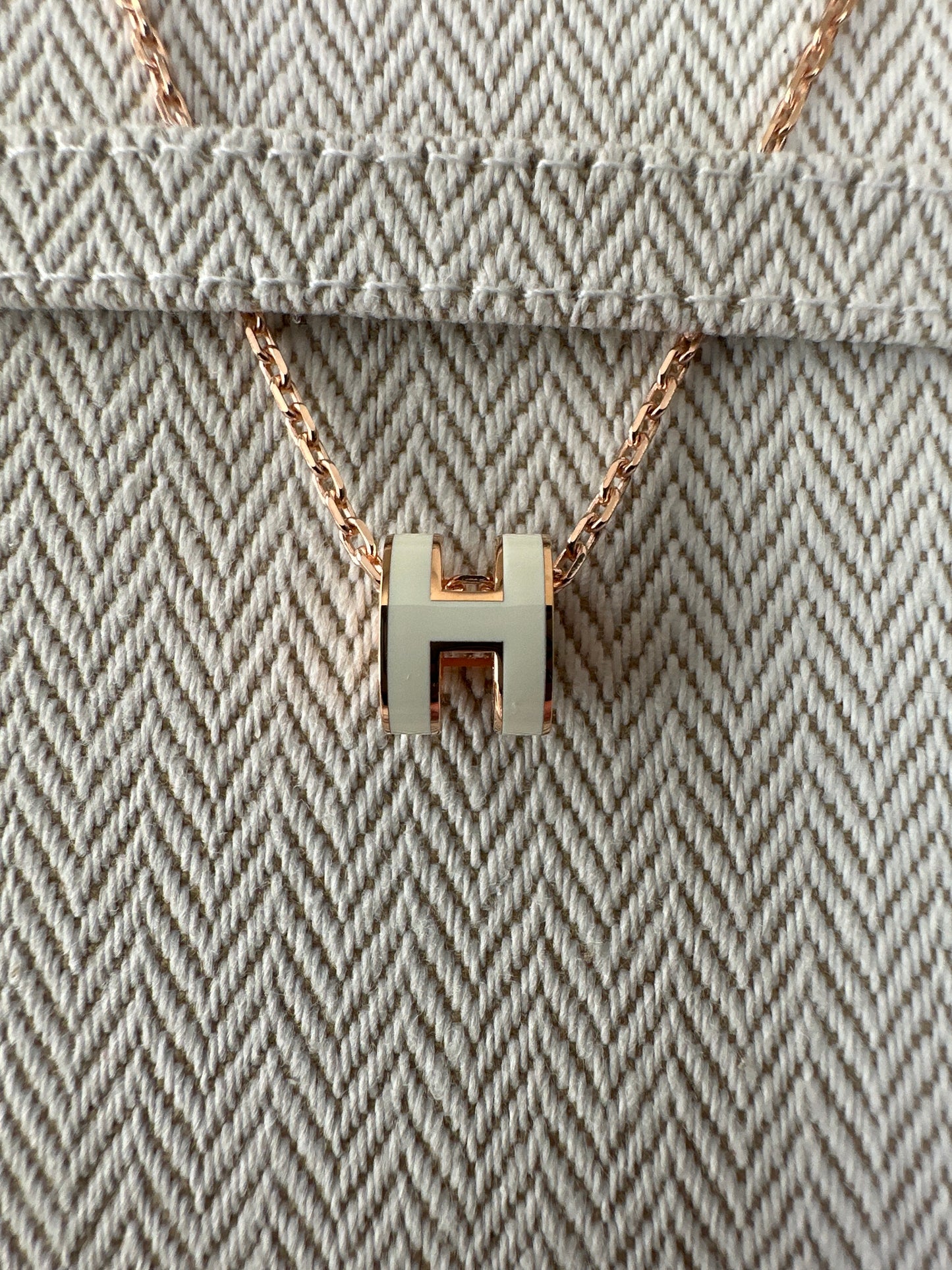 Mini Pop Blanc H Pendant Necklace
