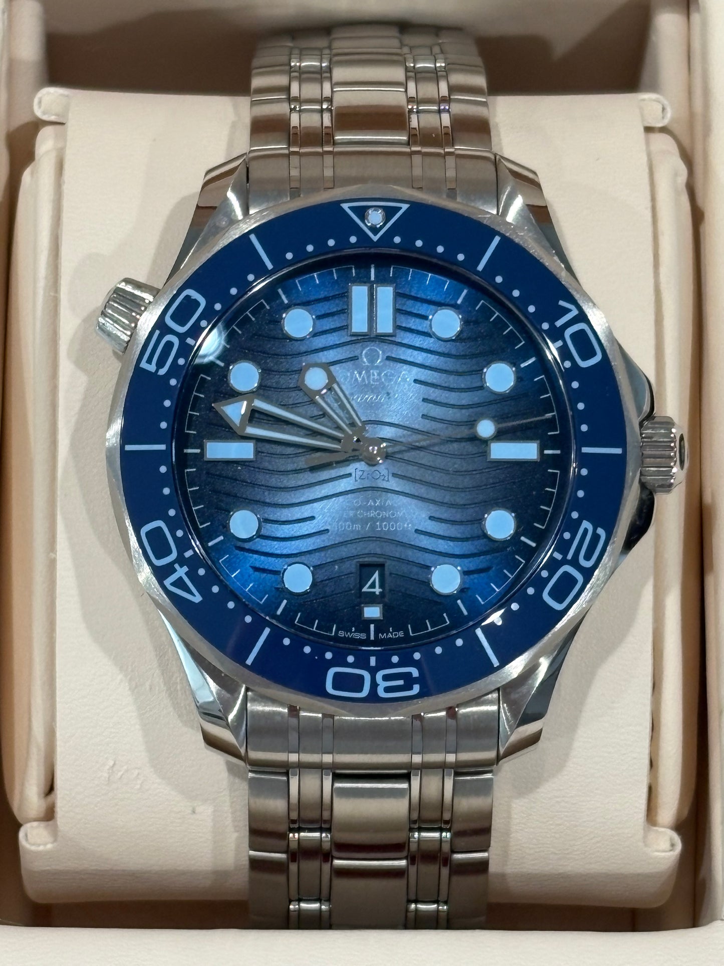 Summer Blue Seamaster Professional Diver 300M