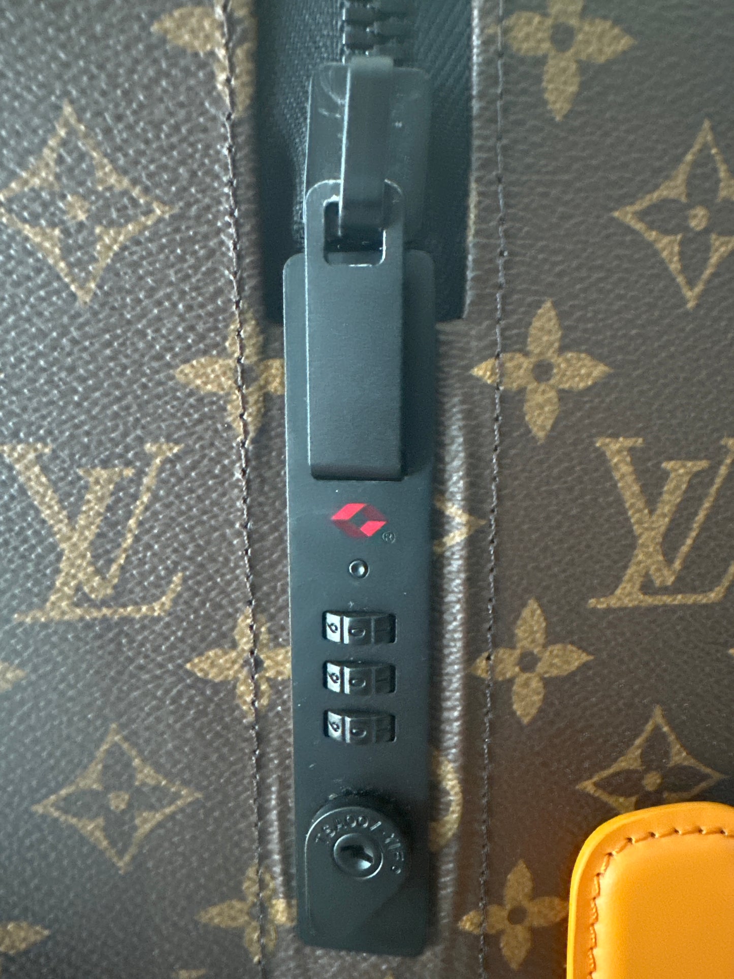 Horizon 50 Rolling Luggage